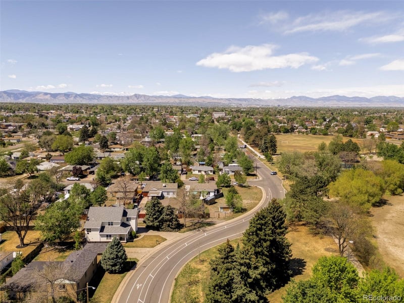 910 Alcott St, Denver, CO 80219