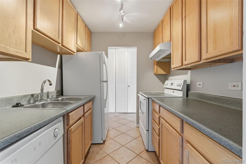 955 Eudora St #1105, Denver, CO 80220