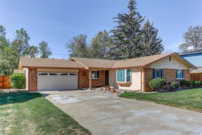 6942 68th Pl, Arvada, CO 80003