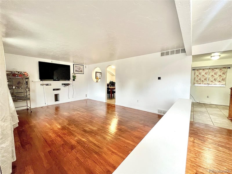 12882 Center Ave, Aurora, CO 80012