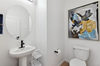 658 Ukraine St, Aurora, CO 80018