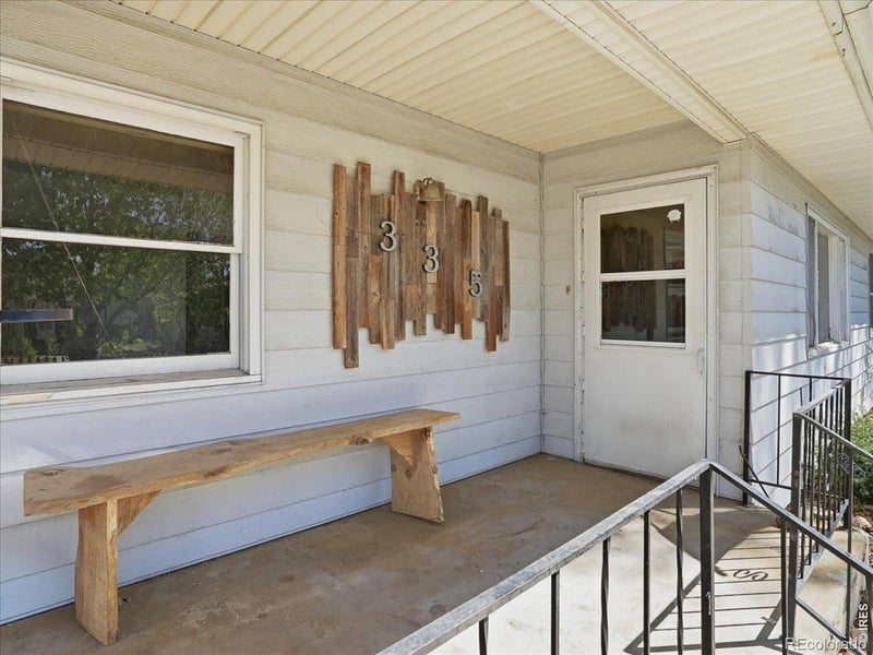 335 11th St, Loveland, CO 80537