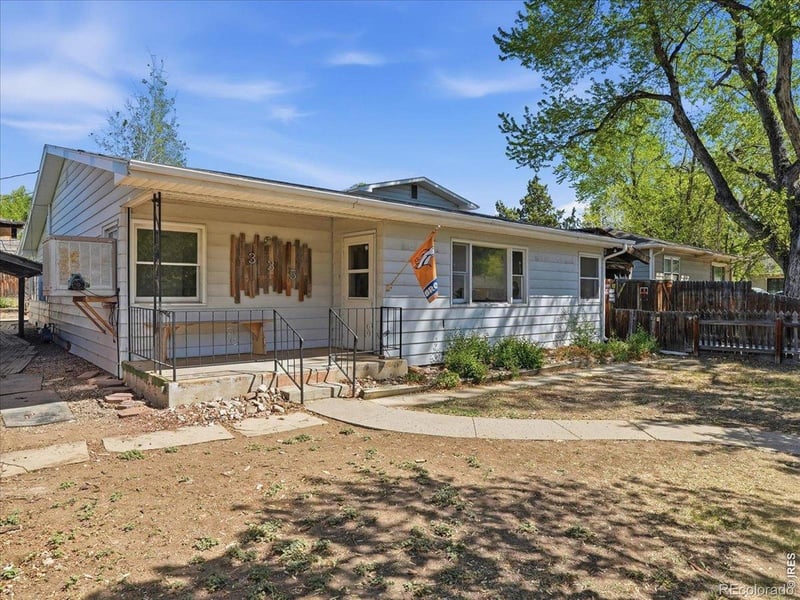 335 11th St, Loveland, CO 80537