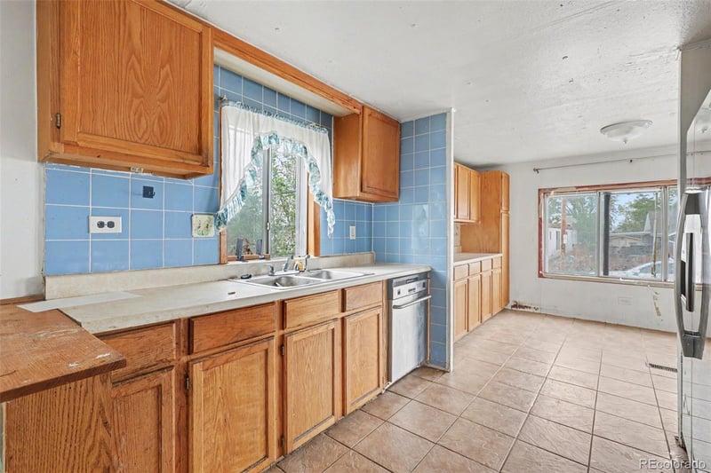 9037 Rampart St, Denver, CO 80260