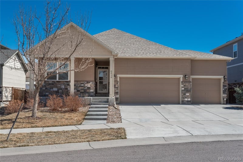 6434 Ensenada Ct, Aurora, CO 80019