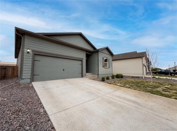209 Clayton Ave, Keenesburg, CO 80643
