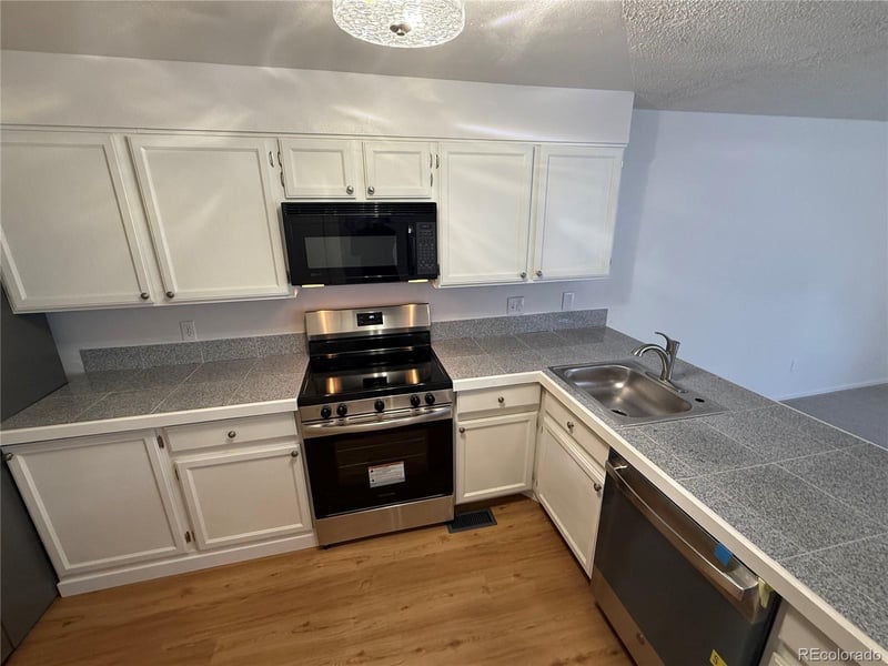 910 Dawson Way #6, Aurora, CO 80012