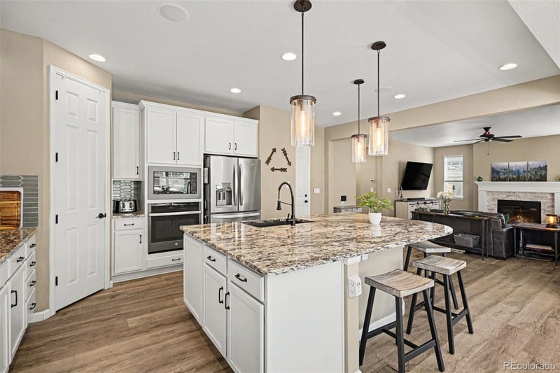 26712 E Hinsdale Pl, Aurora, CO 80016