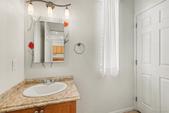 9758 Laredo St #9E, Commerce City, CO 80022