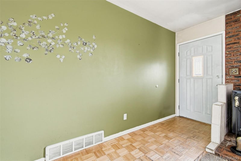 8711 Oakwood St, Westminster, CO 80031