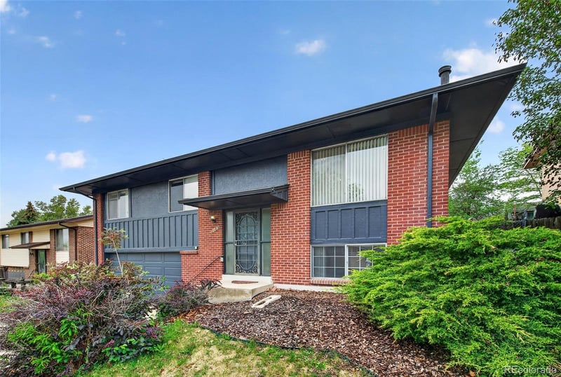 2189 Coors Cir, Lakewood, CO 80228