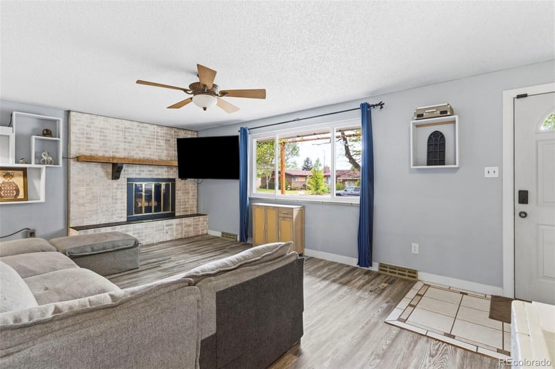2327 Condor St, Colorado Springs, CO 80909
