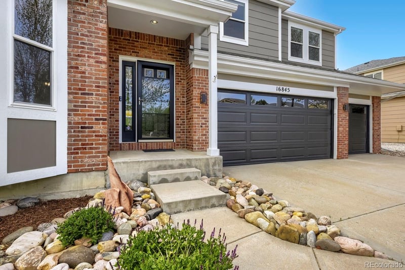 16845 Maplewood Dr, Aurora, CO 80016