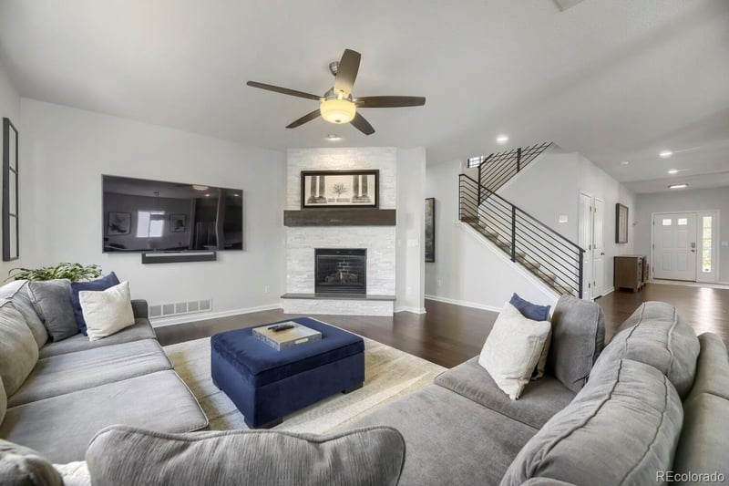 16845 Maplewood Dr, Aurora, CO 80016