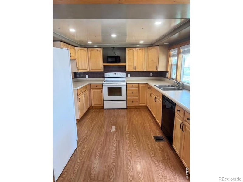 241 Chase St, Haxtun, CO 80731