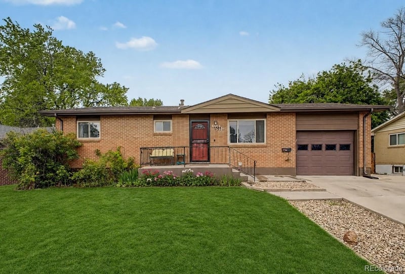 1521 Lamplighter Dr, Longmont, CO 80501