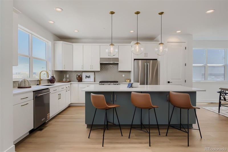 11000 E Geddes Cir, Centennial, CO 80112