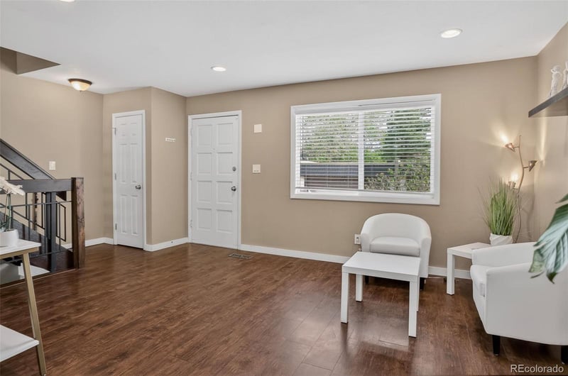 6870 Broadway , Centennial, CO 80122