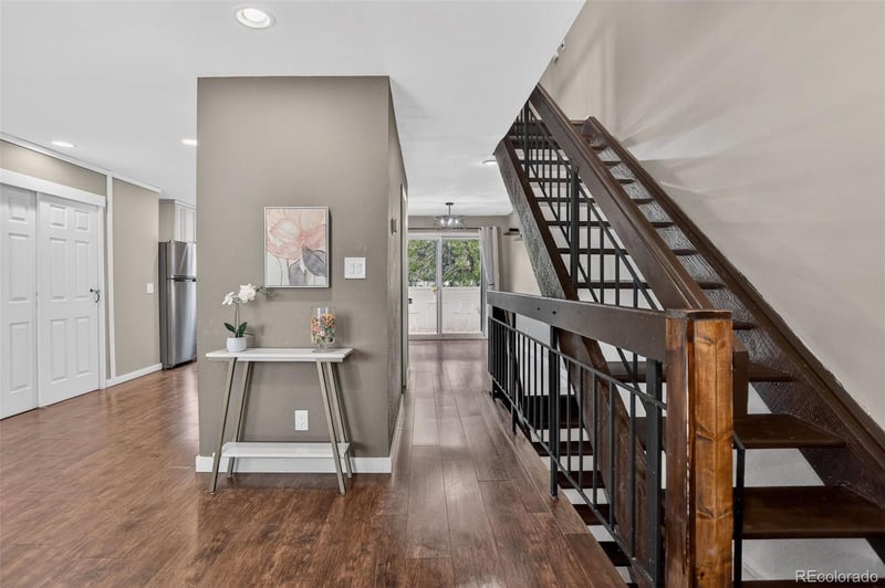 6870 Broadway , Centennial, CO 80122