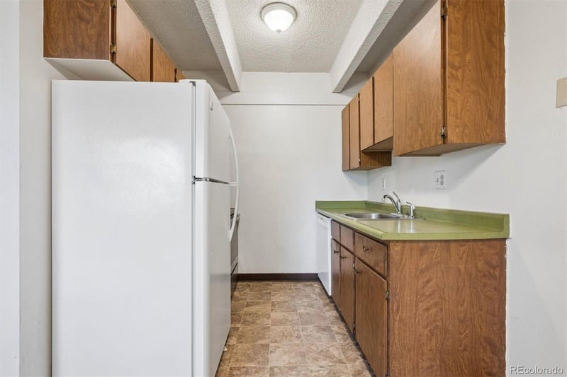 800 Belleview Ave #306, Englewood, CO 80110
