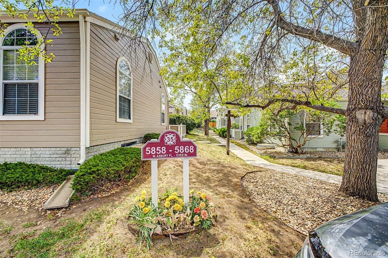 5868 Asbury Pl, Lakewood, CO 80227