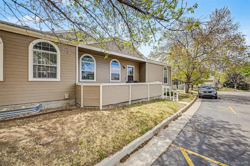 5868 Asbury Pl, Lakewood, CO 80227