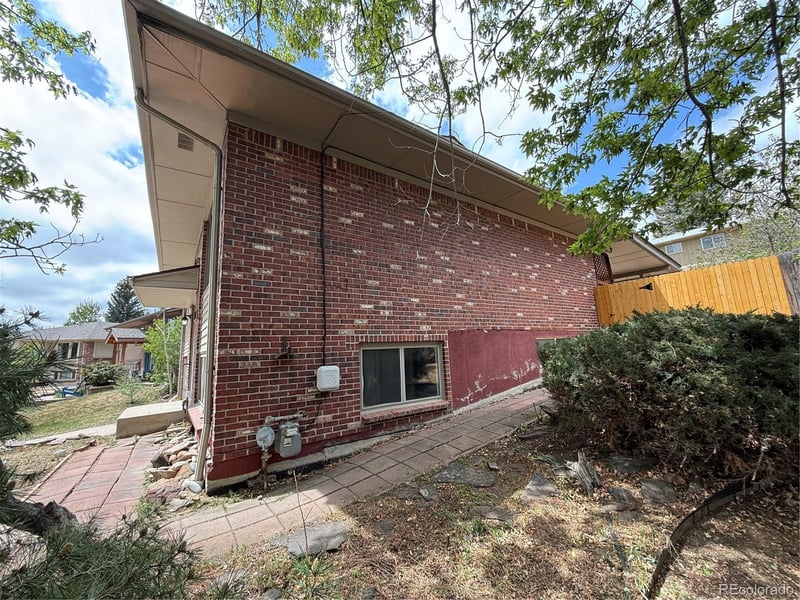 1437 Yank St, Lakewood, CO 80228