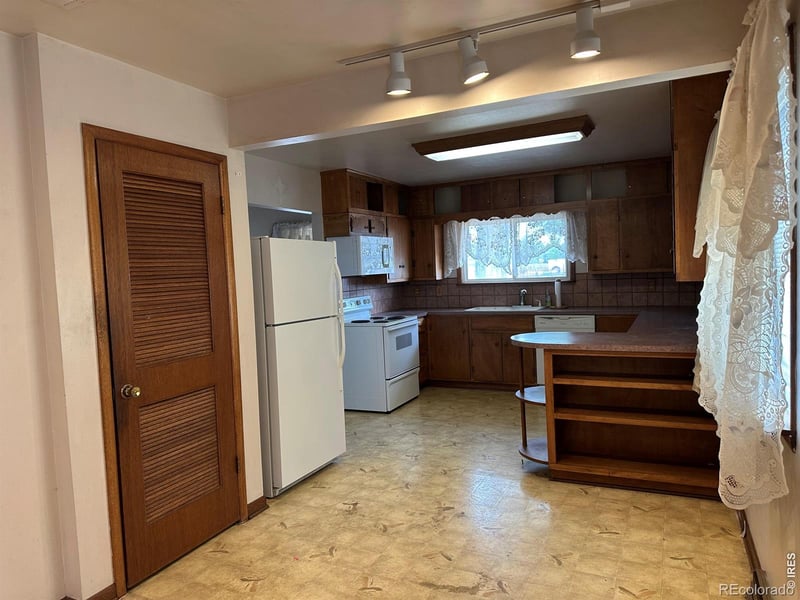 9735 County Road 7, Longmont, CO 80504