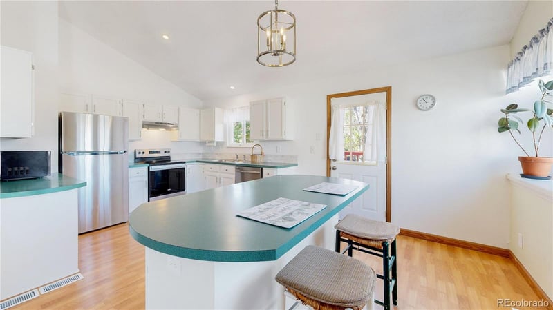 3663 Flanders St, Aurora, CO 80013