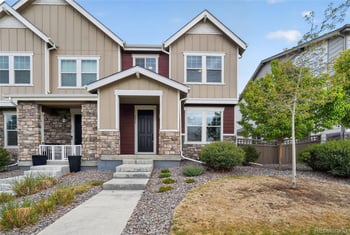 6050 N Netherland Ct, Aurora, CO 80019