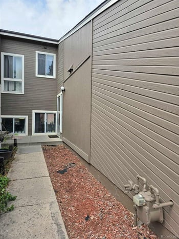 6927 Bryant St, Littleton, CO 80120
