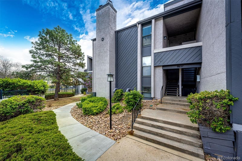 9837 Peakview Ave #D11, Englewood, CO 80111