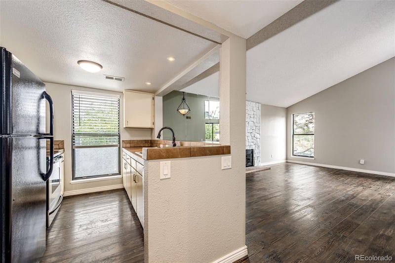 9837 Peakview Ave #D11, Englewood, CO 80111