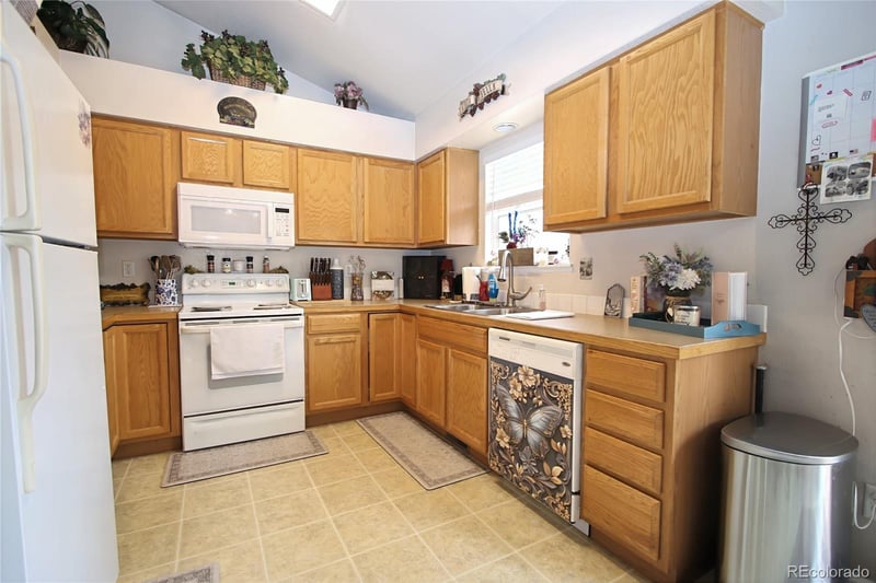 3014 Mariners Landing Dr, Evans, CO 80620