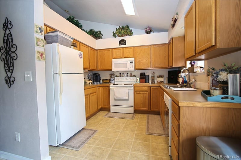 3014 Mariners Landing Dr, Evans, CO 80620
