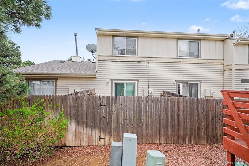 17643 Loyola Dr #B, Aurora, CO 80013