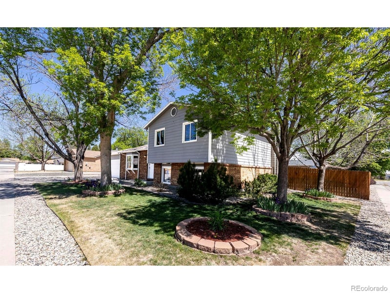 2742 Redbud Dr, Loveland, CO 80538