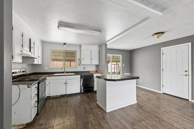 404 Neptune Ct, Lone Tree, CO 80124