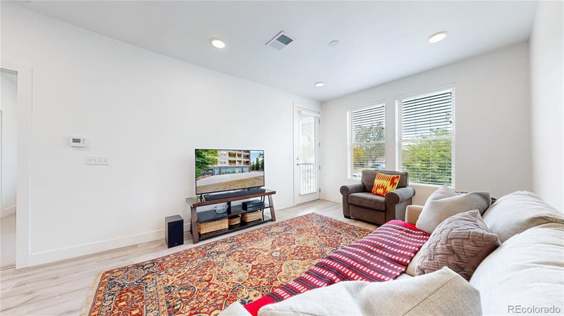 2851 52nd Ave #206, Denver, CO 80221
