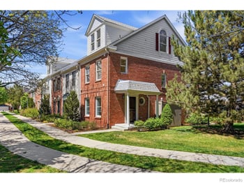 944 Ivanhoe St, Denver, CO 80220