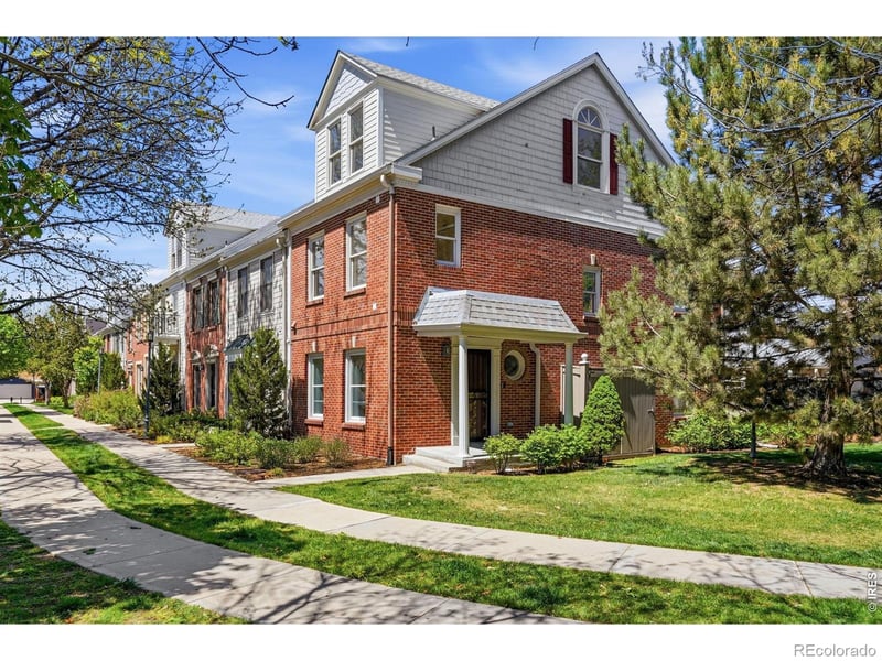 944 Ivanhoe St, Denver, CO 80220