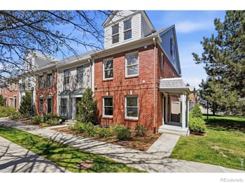 944 Ivanhoe St, Denver, CO 80220