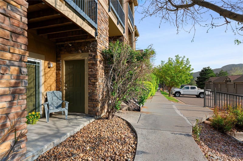 8726 S Kline St #A102, Littleton, CO 80127