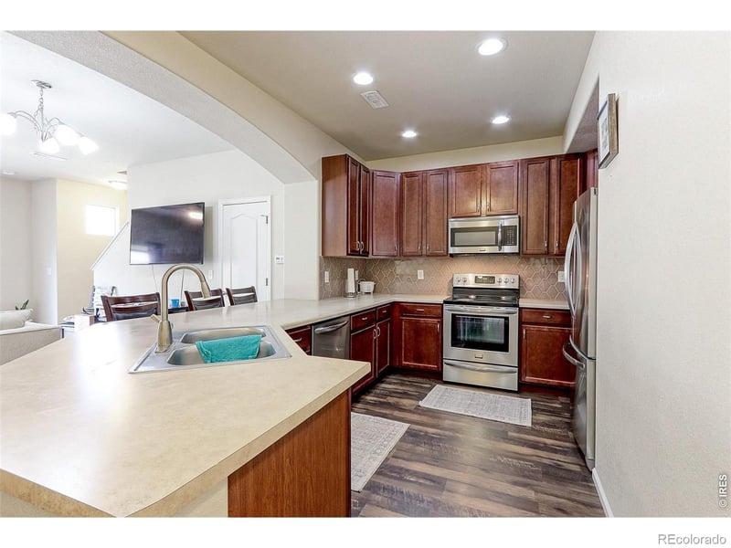 9721 Dahlia Ln, Thornton, CO 80229