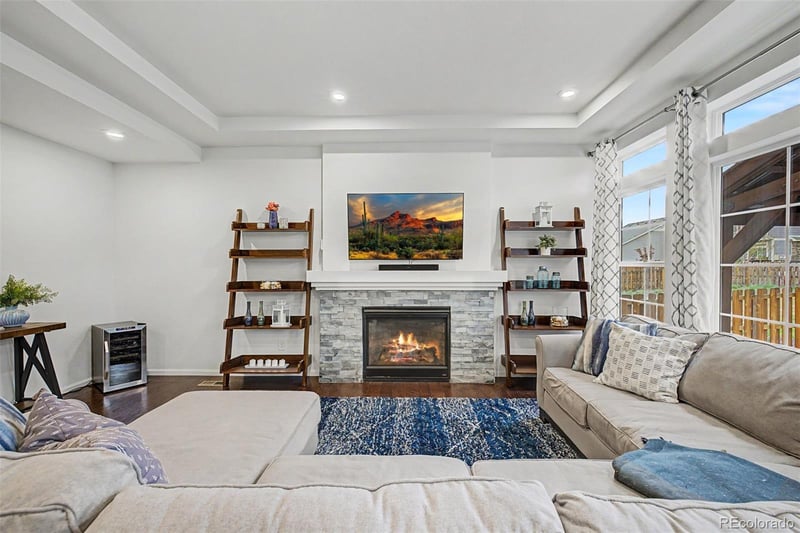 36 Newcastle Way, Aurora, CO 80018