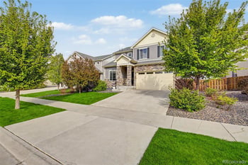36 Newcastle Way, Aurora, CO 80018