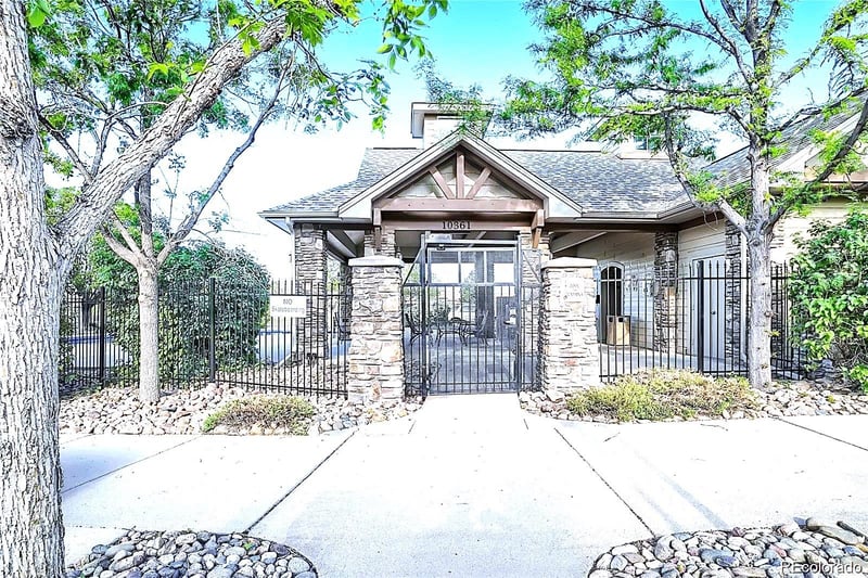 10457 Hampden Ave #203, Lakewood, CO 80227