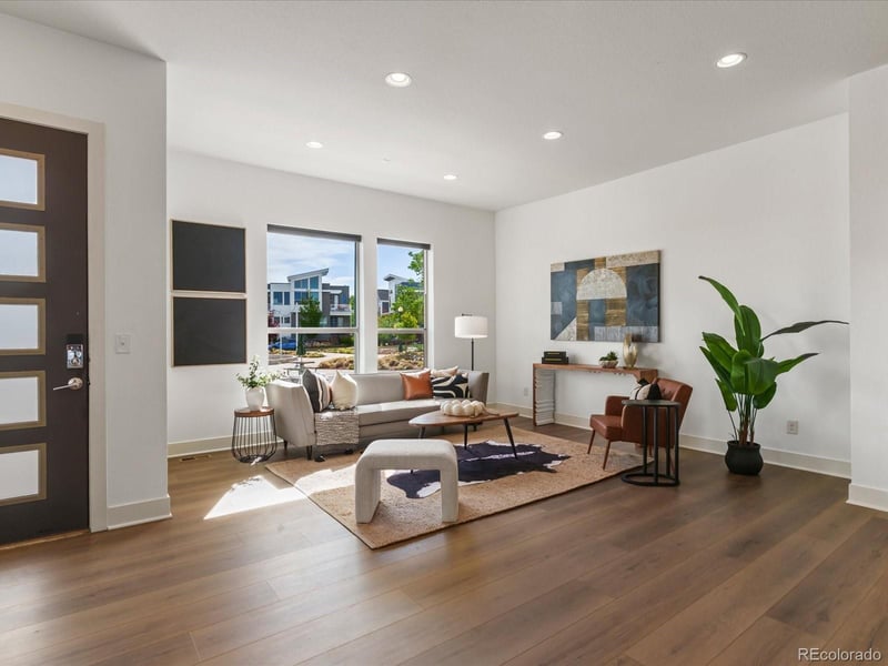 5547 Valentia St, Denver, CO 80238
