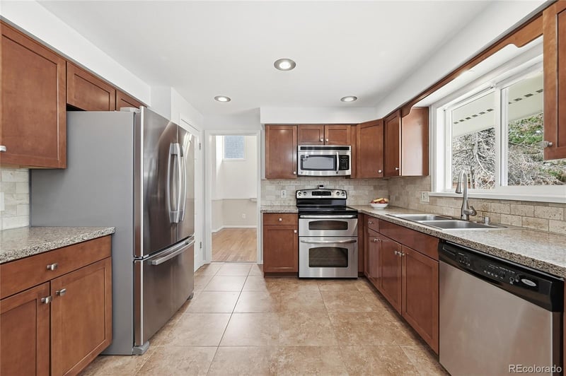 6081 Kearney St, Centennial, CO 80111