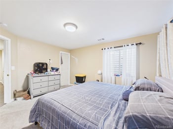 5560 Lewiston St, Denver, CO 80239